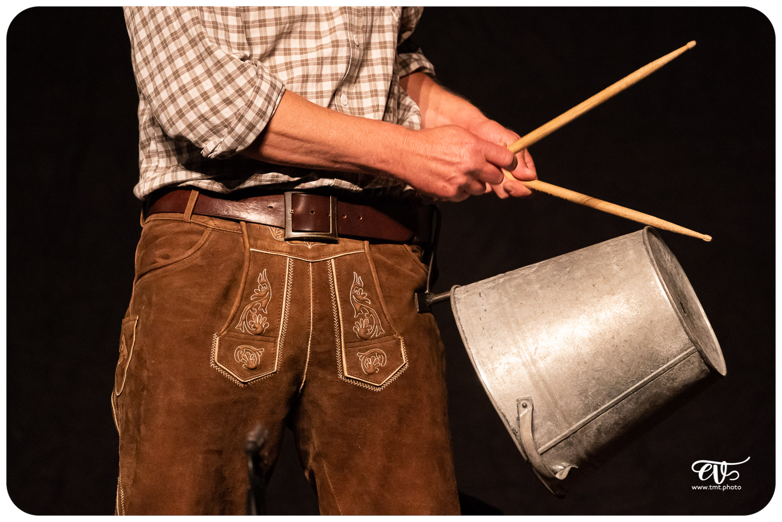 LE GROOVE DE LA MONTAGNE (TONI BARTL’S ALPIN DRUMS)